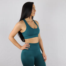 Load image into Gallery viewer, Women&#39;s Green Gym Seamless Sports Bra