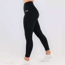 Load image into Gallery viewer, womens black 7/8 gym leggings
