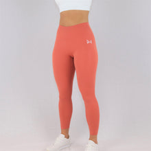 Load image into Gallery viewer, womens peach 7/8 gym leggings