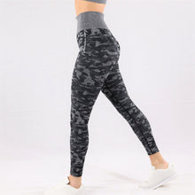 Load image into Gallery viewer, Women&#39;s Black Camouflage Seamless High waisted Gym Leggings
