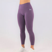 Load image into Gallery viewer, womens purple 7/8 gym leggings